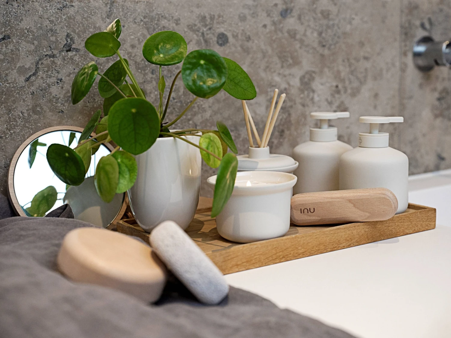 Zone Denmark Inu Duftkerze 3 Zone Denmark Inu Duftkerze – Bild 3